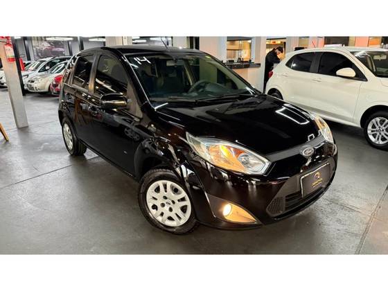 FORD FIESTA 1.6 SE HATCH 16V FLEX 4P MANUAL FORD FIESTA 1.6 SE HATCH 16V FLEX 4P MANUAL